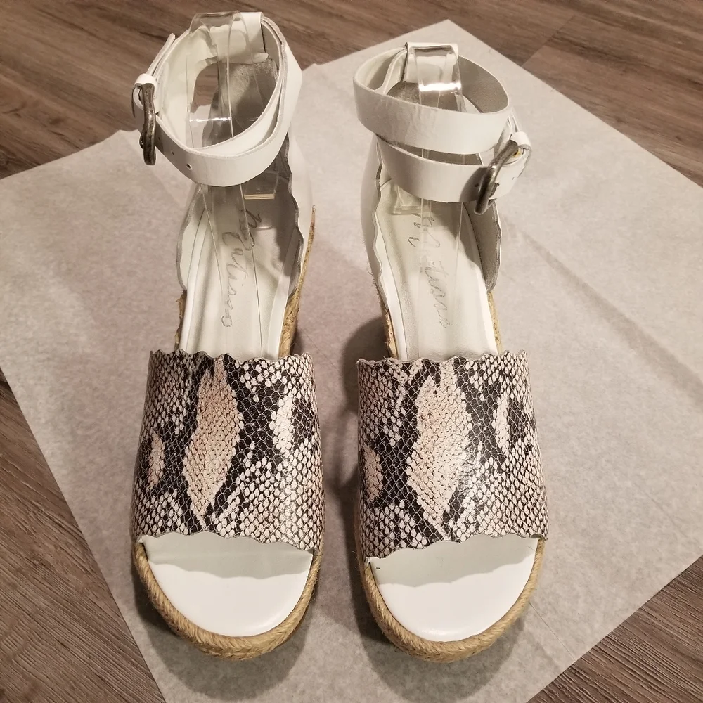 Anthropologie Matisse Roma White Leather Snakeskin Embossed Wedge Sandals Size 9